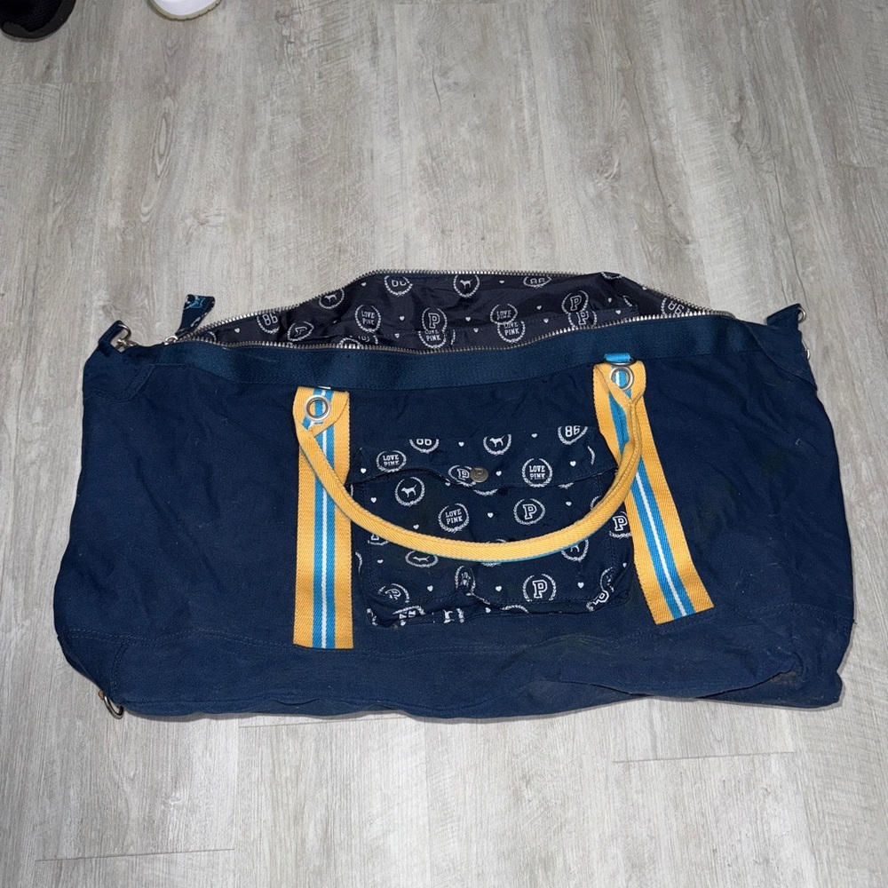 PINK Victoria's Secret Blue Duffel Bag NWT but dusty from storage. 1986